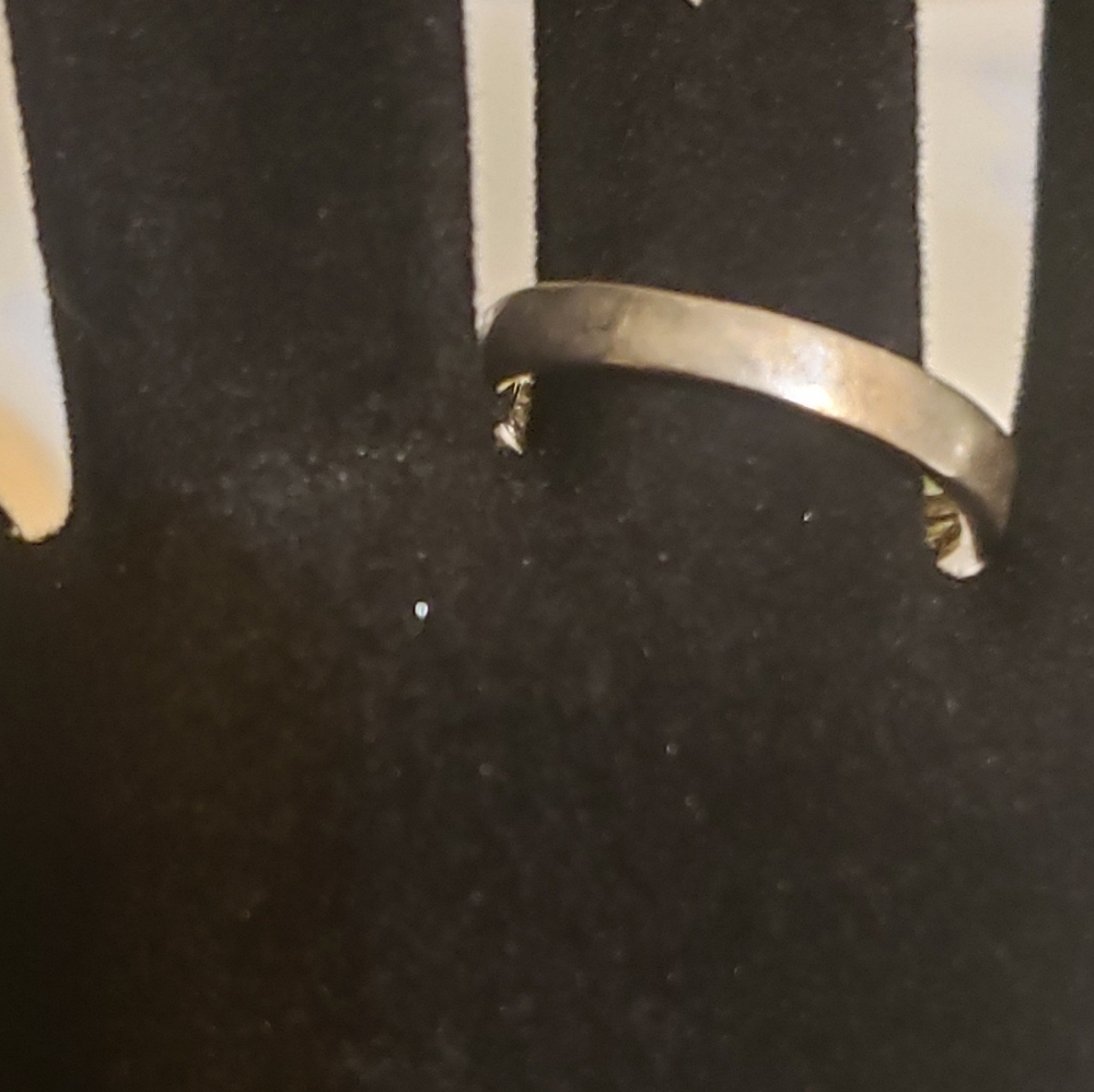 Sterling Silver Amethyst Ring size 6 - Picture 3 of 3
